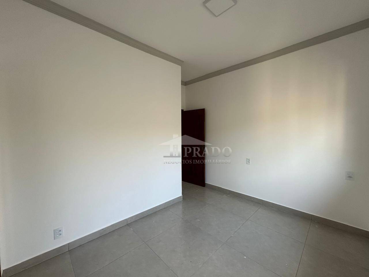 Casa à venda com 2 quartos, 78m² - Foto 14