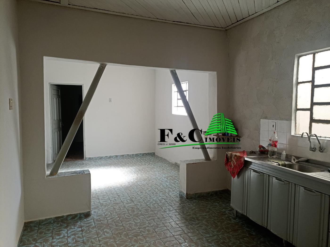 Casa à venda com 3 quartos, 250m² - Foto 4