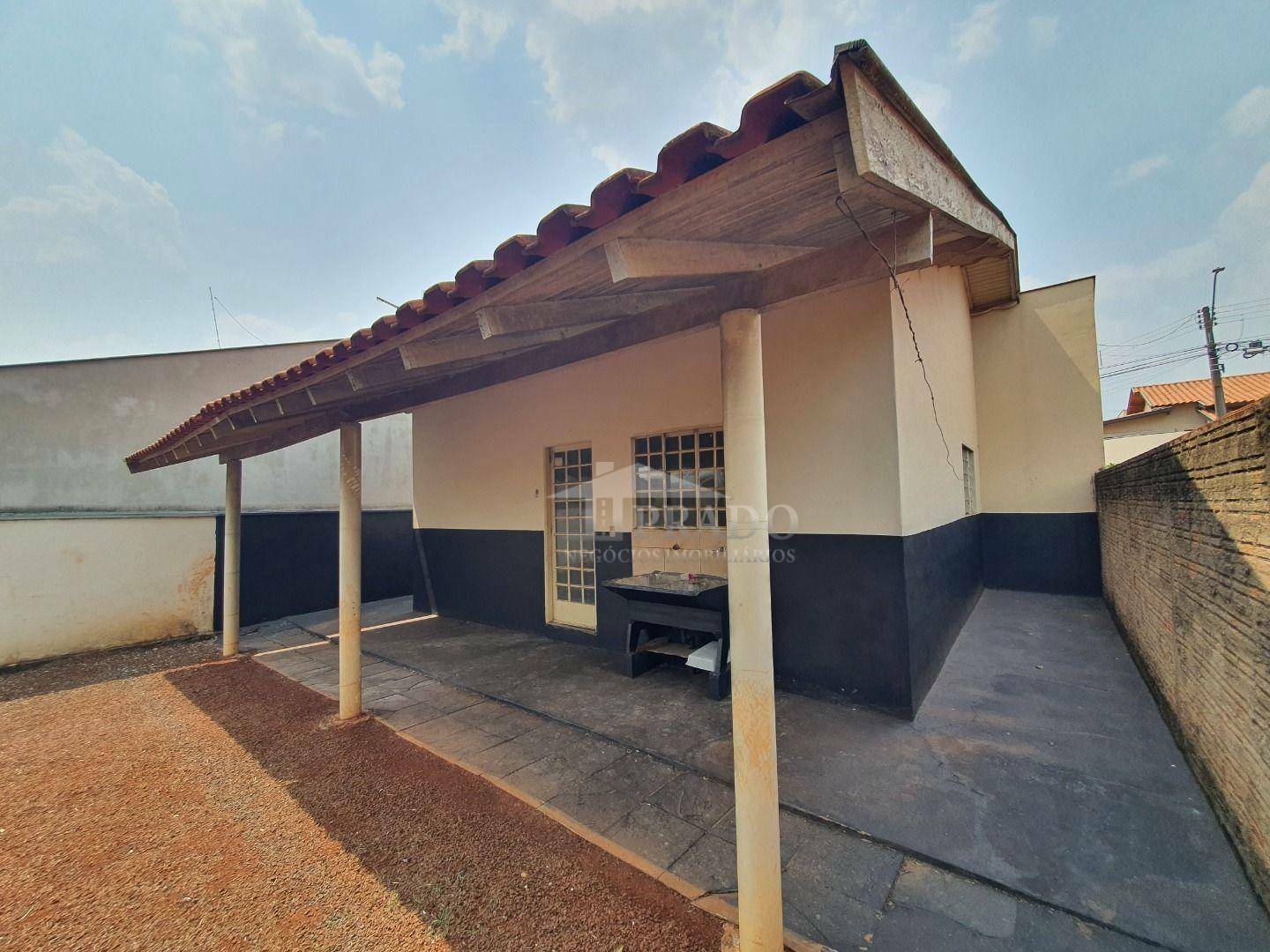 Casa para alugar com 3 quartos, 90m² - Foto 22