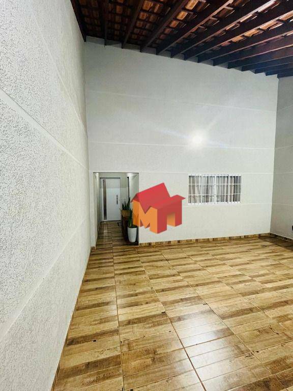 Casa à venda com 3 quartos, 102m² - Foto 2