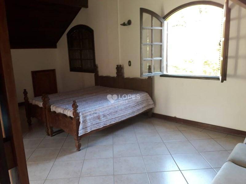 Casa de Condomínio à venda com 5 quartos, 200m² - Foto 6