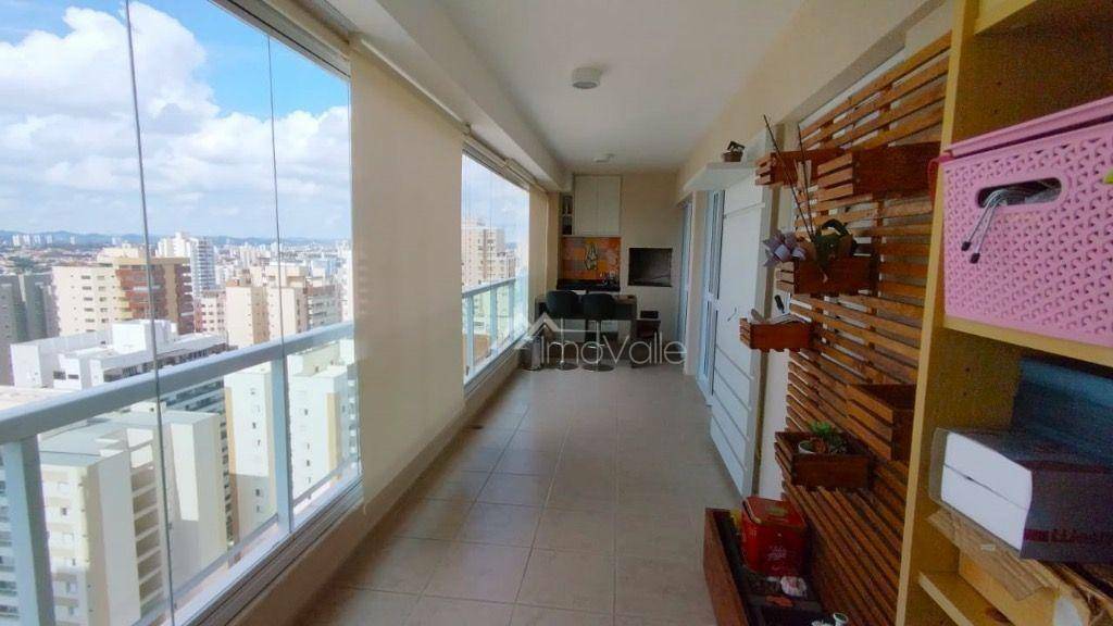 Apartamento à venda com 3 quartos, 157m² - Foto 1