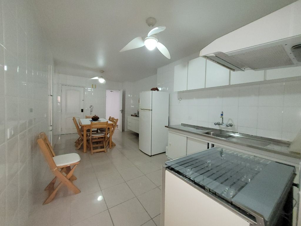 Apartamento à venda com 3 quartos, 140m² - Foto 14