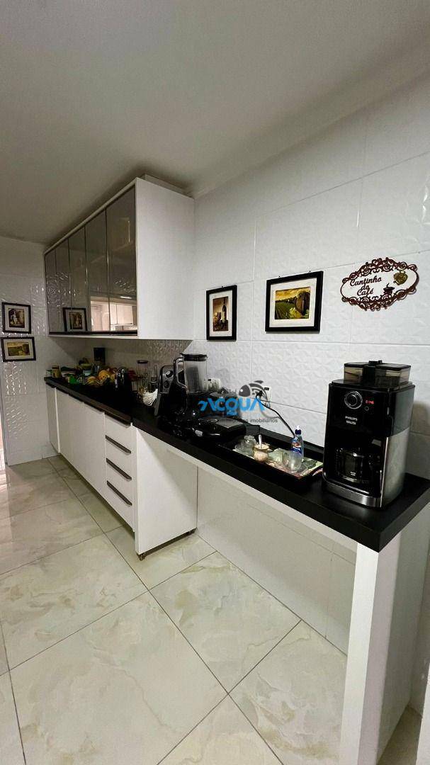 Apartamento à venda com 3 quartos, 175m² - Foto 6