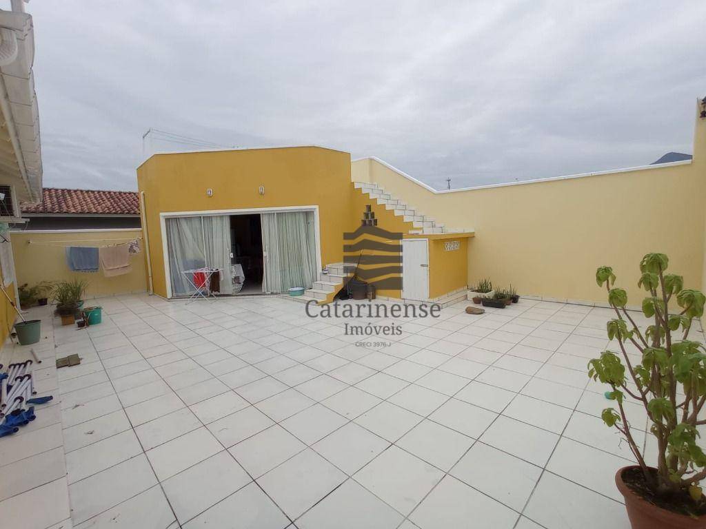 Casa à venda com 3 quartos, 80m² - Foto 17