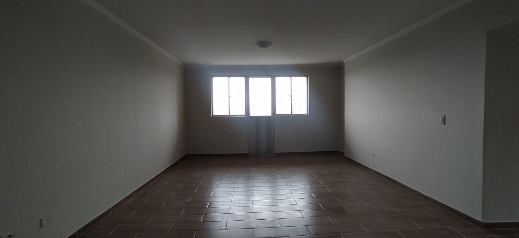 Apartamento para alugar com 3 quartos, 120m² - Foto 7