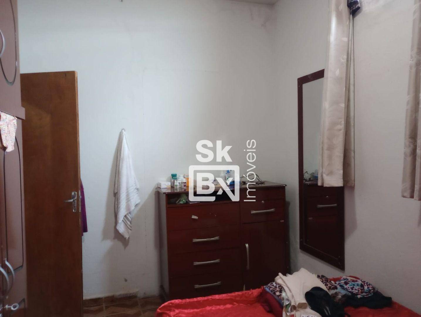 Casa à venda com 4 quartos, 220m² - Foto 14