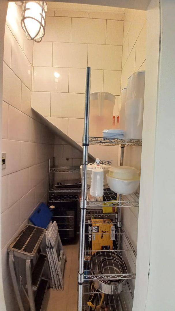 Casa para alugar com 3 quartos, 195m² - Foto 24