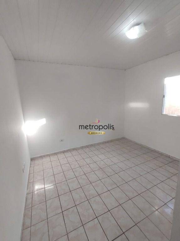 Casa para alugar com 1 quarto, 32m² - Foto 2