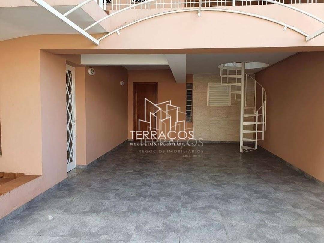 Casa à venda com 3 quartos, 207m² - Foto 4