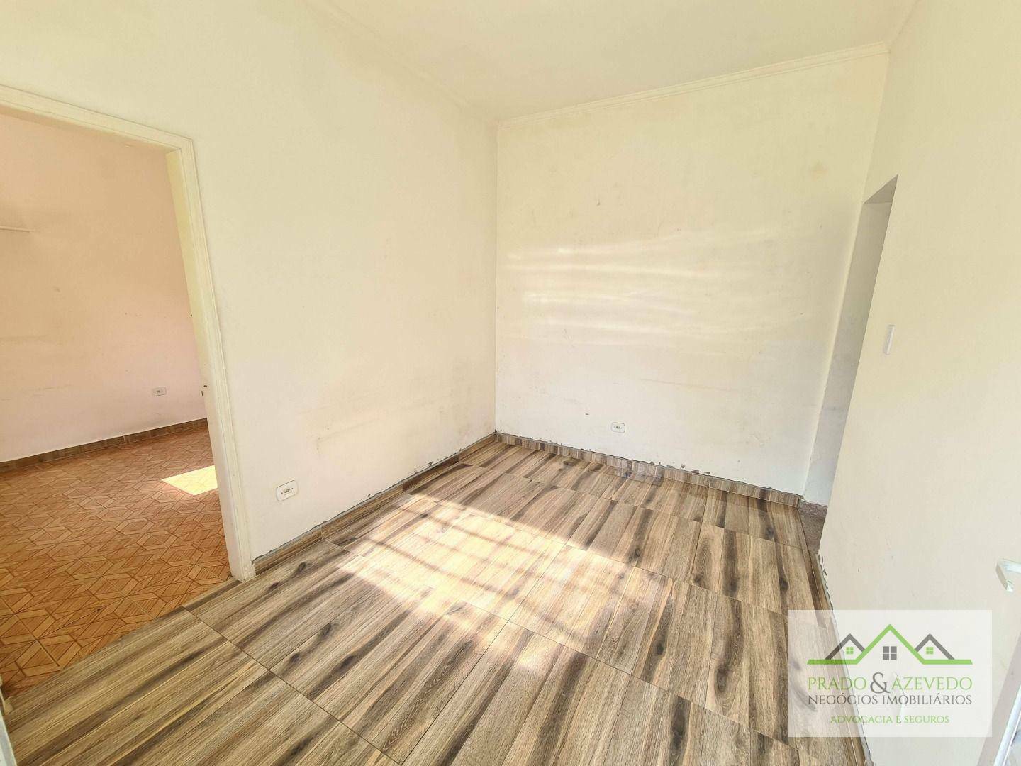 Casa para alugar com 1 quarto, 60m² - Foto 1