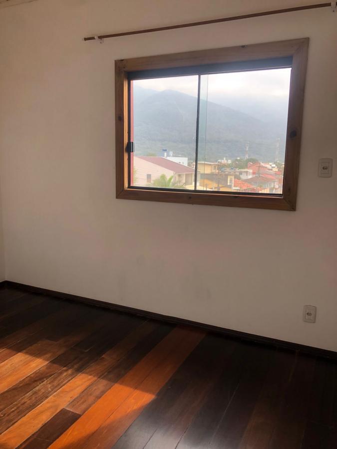 Casa à venda com 4 quartos, 222m² - Foto 12