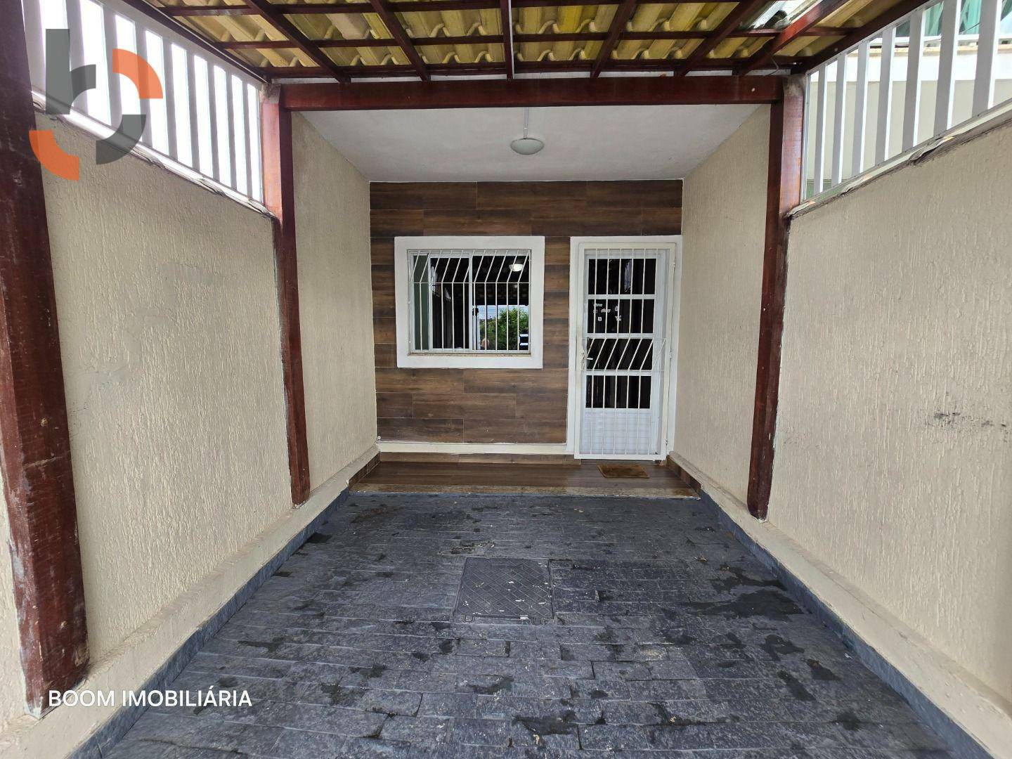 Casa à venda com 2 quartos, 67m² - Foto 1