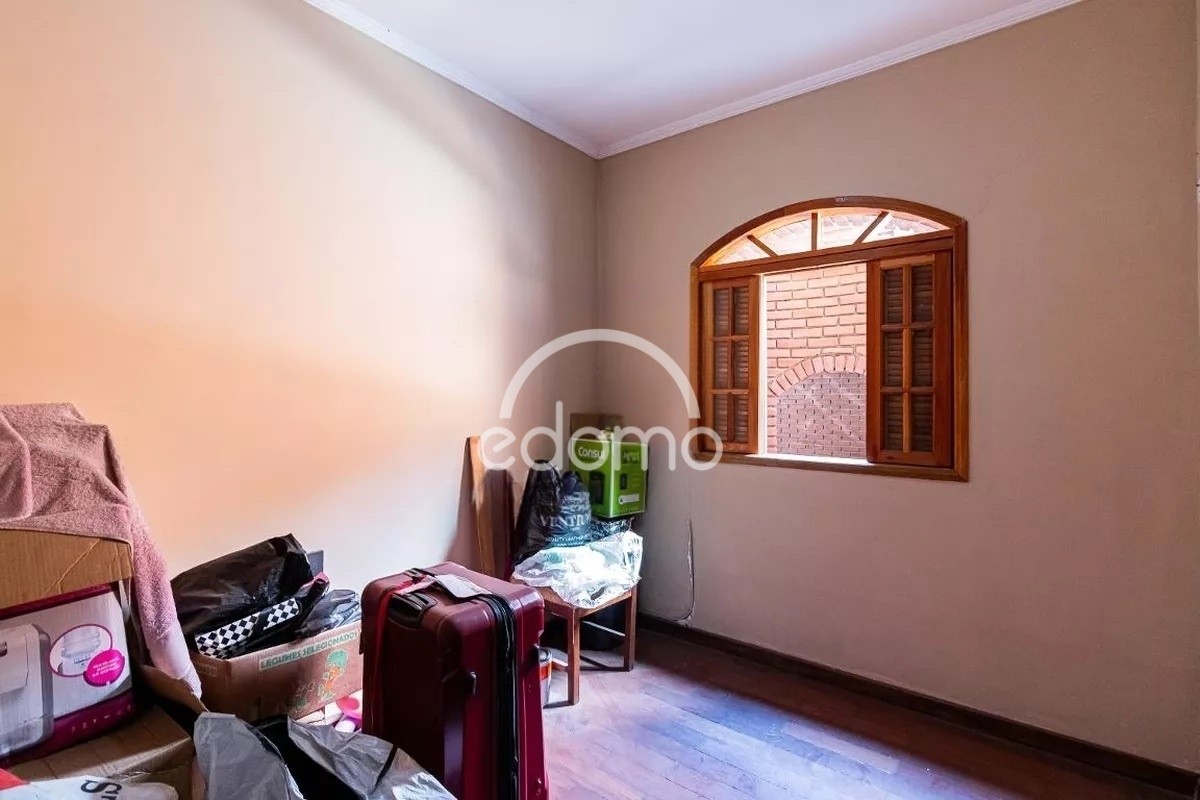 Casa para alugar com 4 quartos, 145m² - Foto 13
