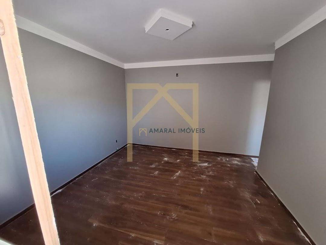 Casa à venda com 2 quartos, 85m² - Foto 12