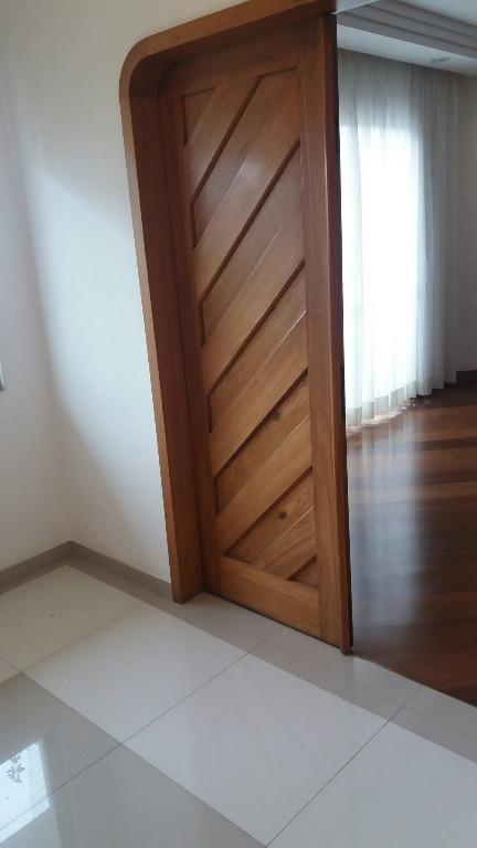 Apartamento à venda com 3 quartos, 198m² - Foto 6