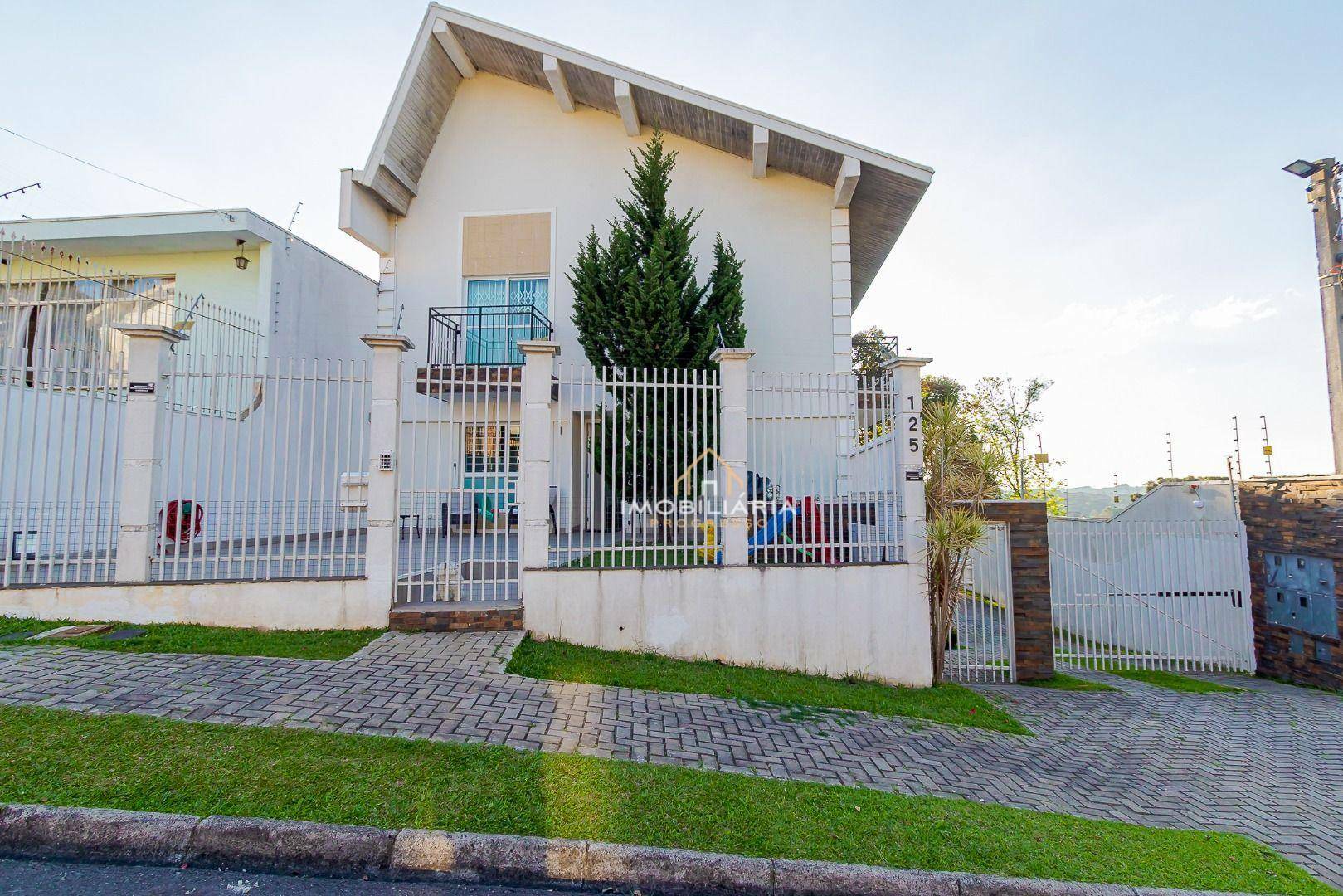 Sobrado à venda com 3 quartos, 250m² - Foto 1