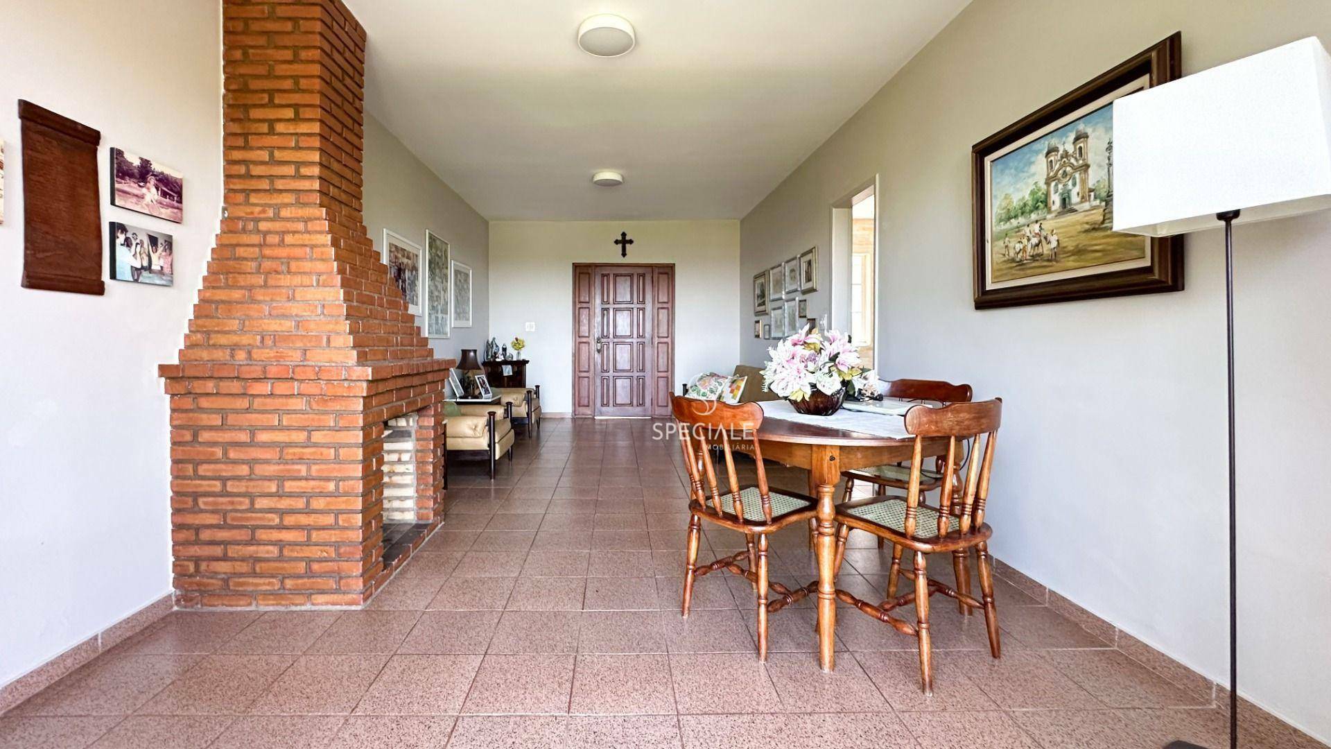 Casa à venda com 5 quartos, 287m² - Foto 6