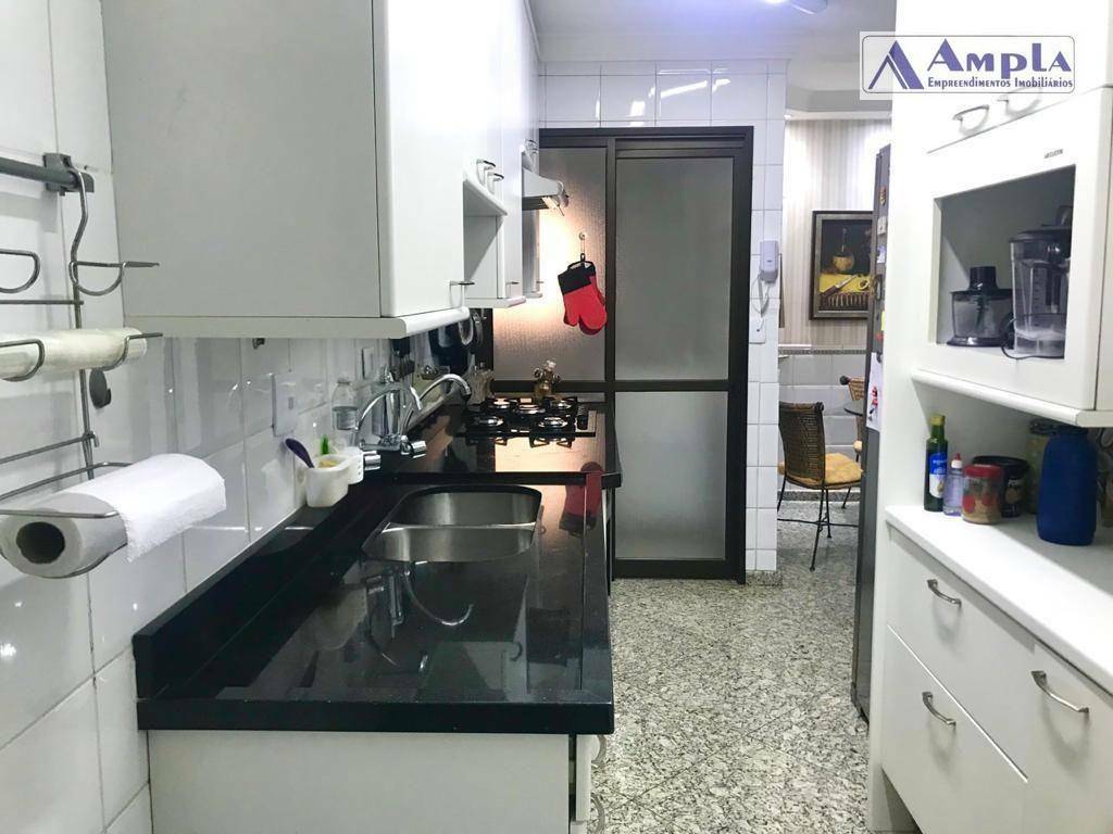 Apartamento à venda com 3 quartos, 158m² - Foto 13