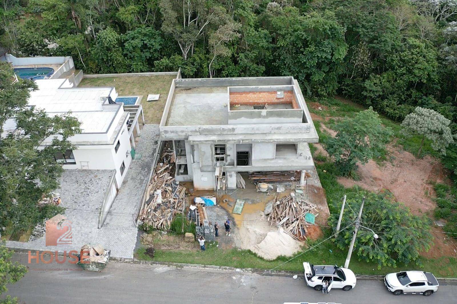 Casa de Condomínio à venda com 4 quartos, 361m² - Foto 3