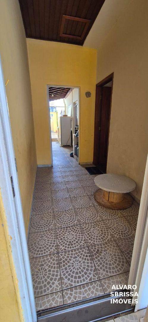 Casa à venda com 2 quartos, 128m² - Foto 3