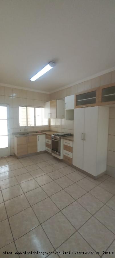 Casa para alugar com 3 quartos, 170m² - Foto 11