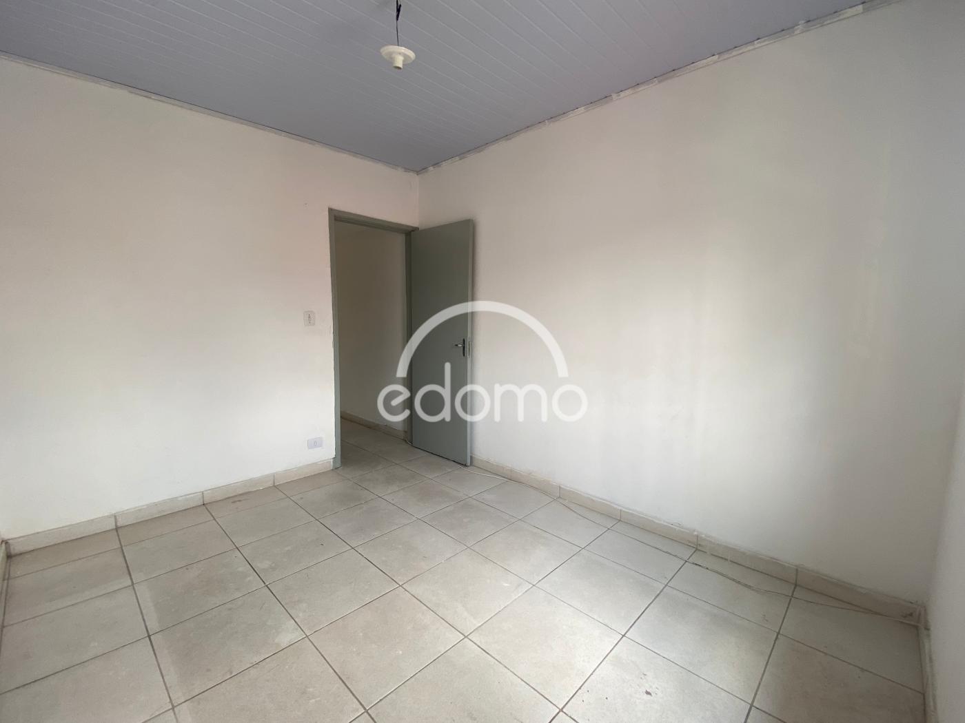 Casa para alugar com 2 quartos, 34m² - Foto 17