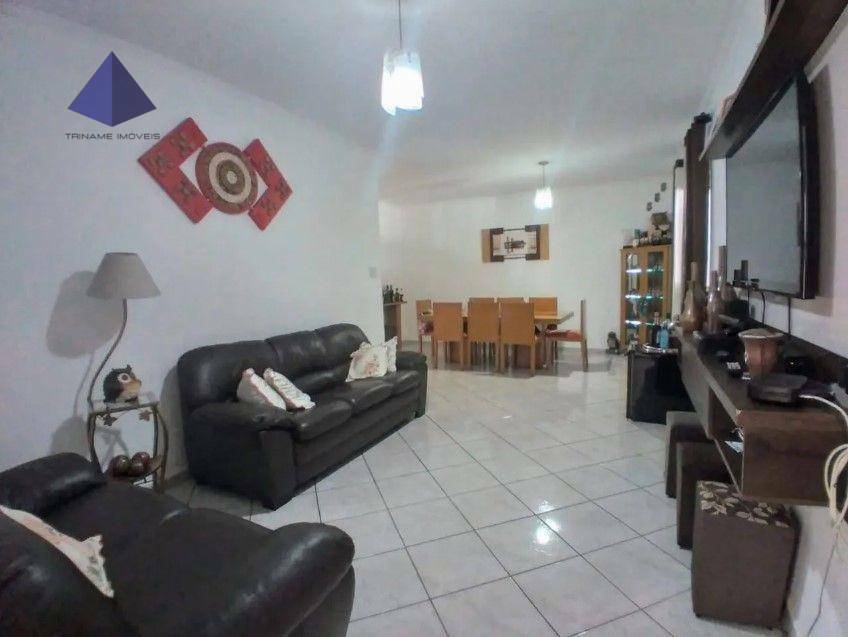 Casa à venda com 3 quartos, 380m² - Foto 1