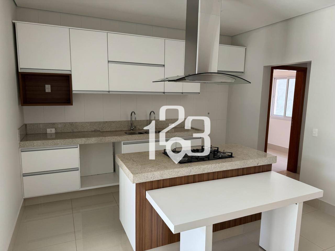 Casa de Condomínio à venda e aluguel com 3 quartos, 301m² - Foto 4