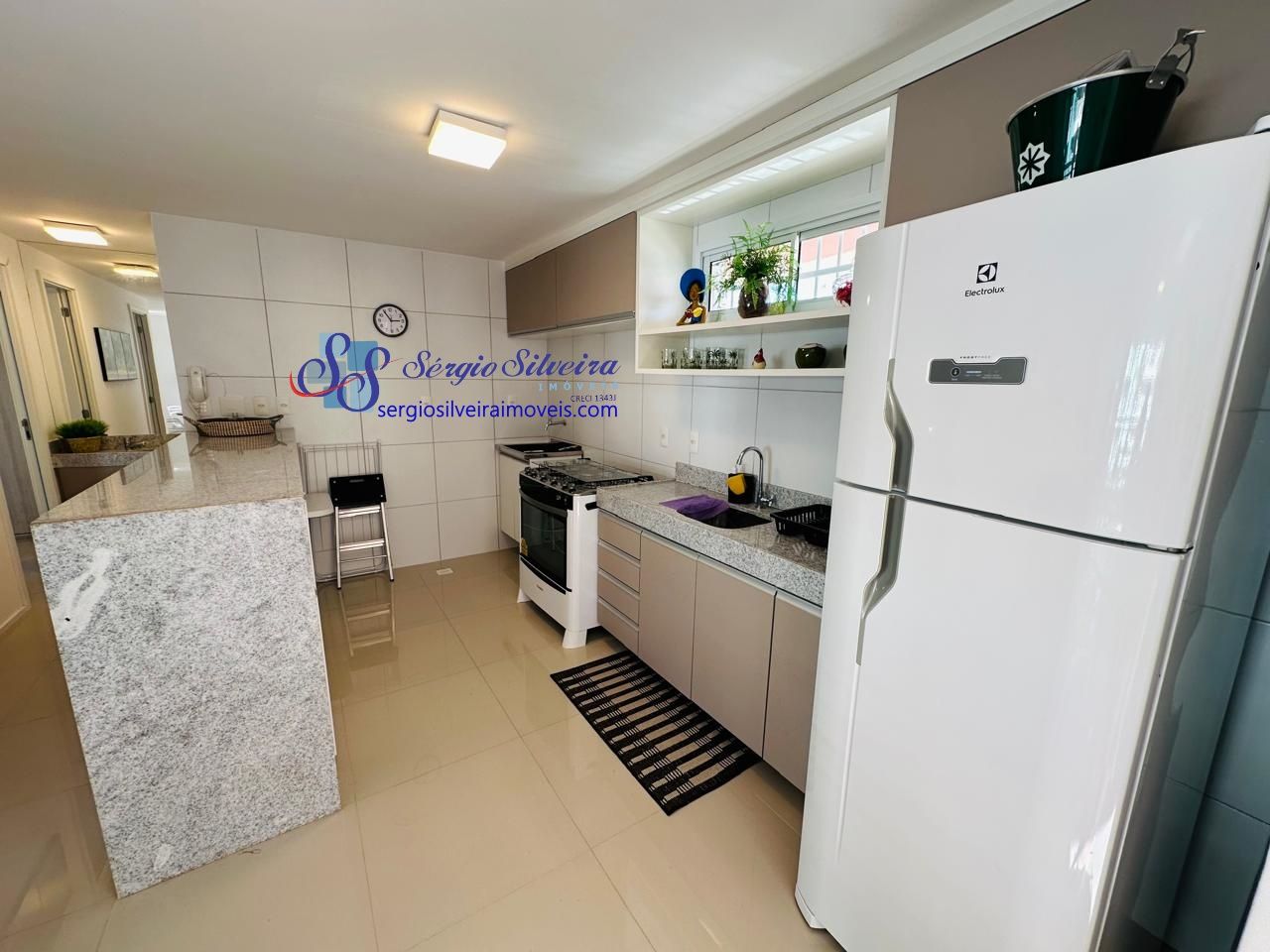 Apartamento à venda com 2 quartos, 79m² - Foto 4