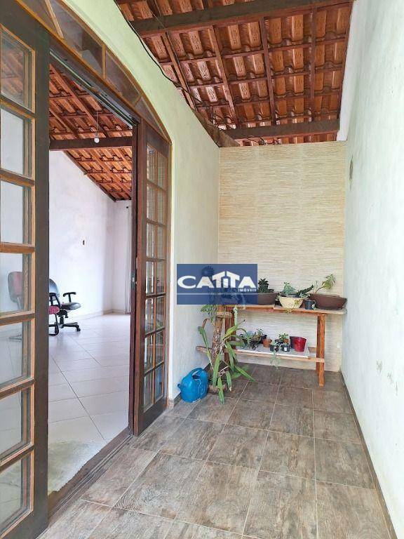 Casa à venda com 3 quartos, 218m² - Foto 20