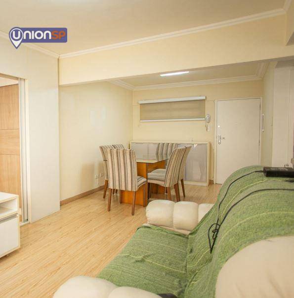 Apartamento à venda com 1 quarto, 57m² - Foto 2