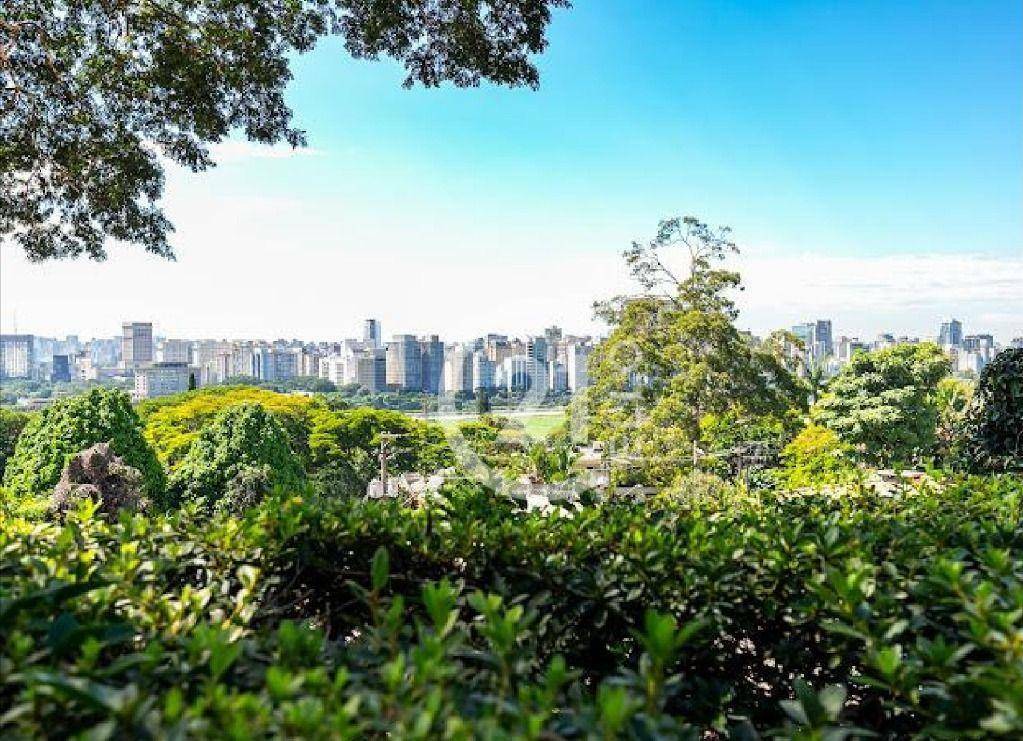 Casa à venda com 3 quartos, 250m² - Foto 1
