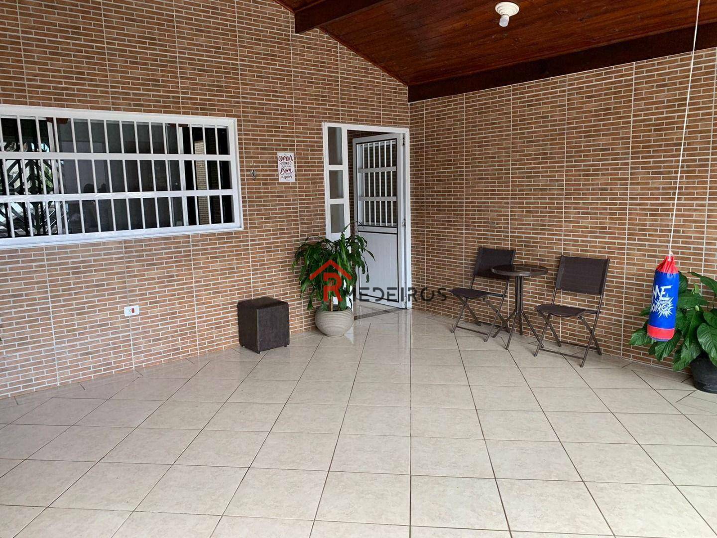 Casa à venda com 2 quartos, 106m² - Foto 1