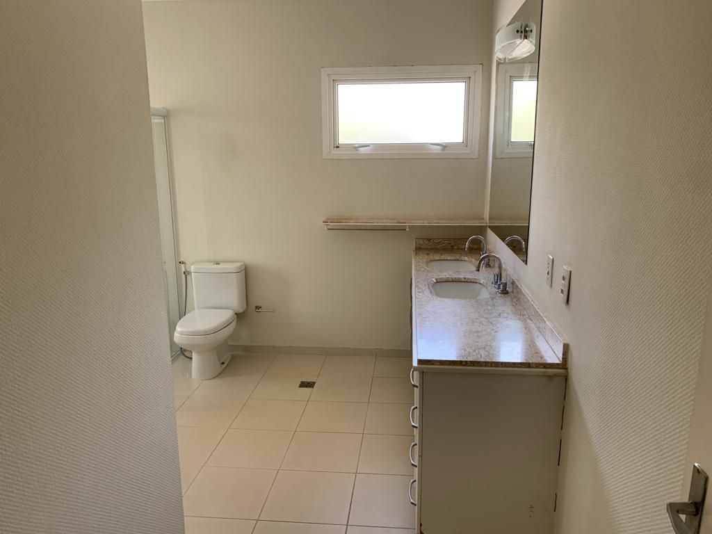 Casa de Condomínio à venda com 4 quartos, 450m² - Foto 32