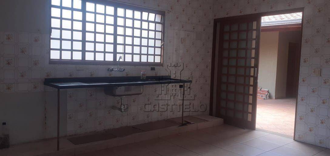 Casa, 3 quartos, 180 m² - Foto 4