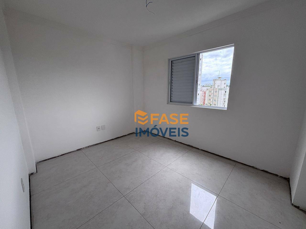 Apartamento à venda com 4 quartos, 101m² - Foto 11