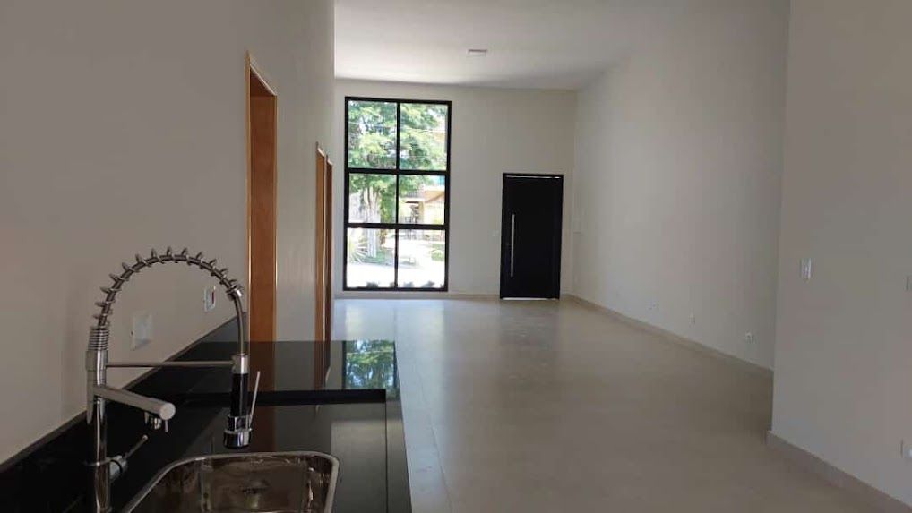 Casa de Condomínio à venda com 3 quartos, 220m² - Foto 2