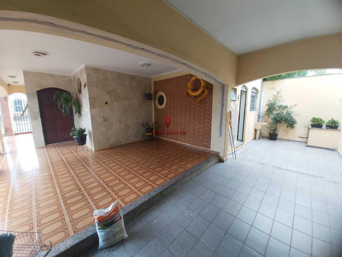 Casa à venda com 3 quartos, 161m² - Foto 3