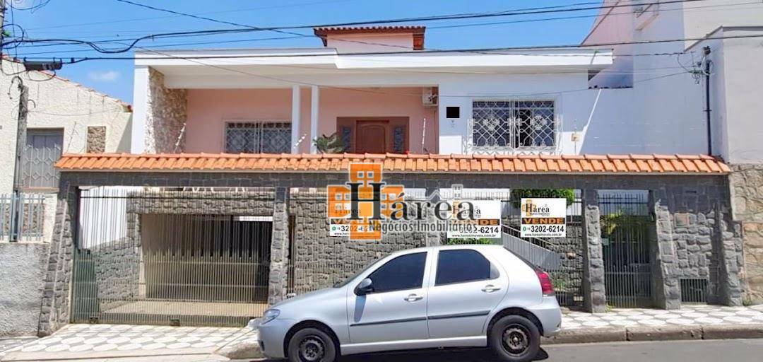 Casa à venda com 3 quartos, 235m² - Foto 1