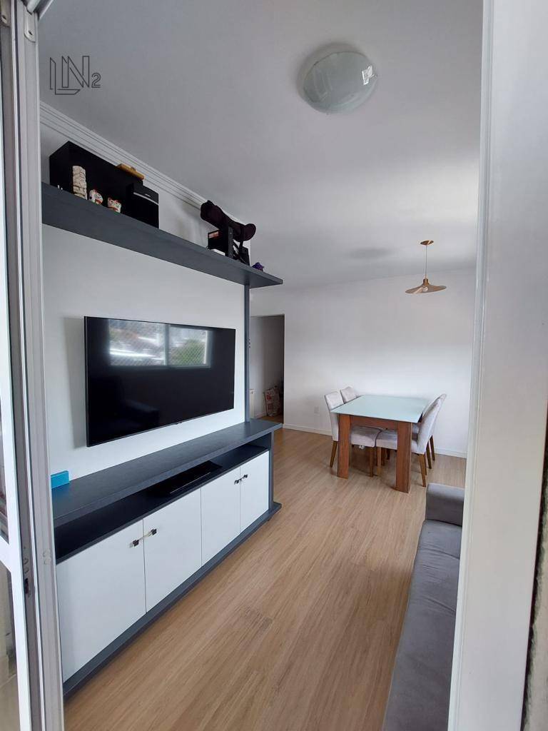 Apartamento à venda com 2 quartos, 76m² - Foto 3