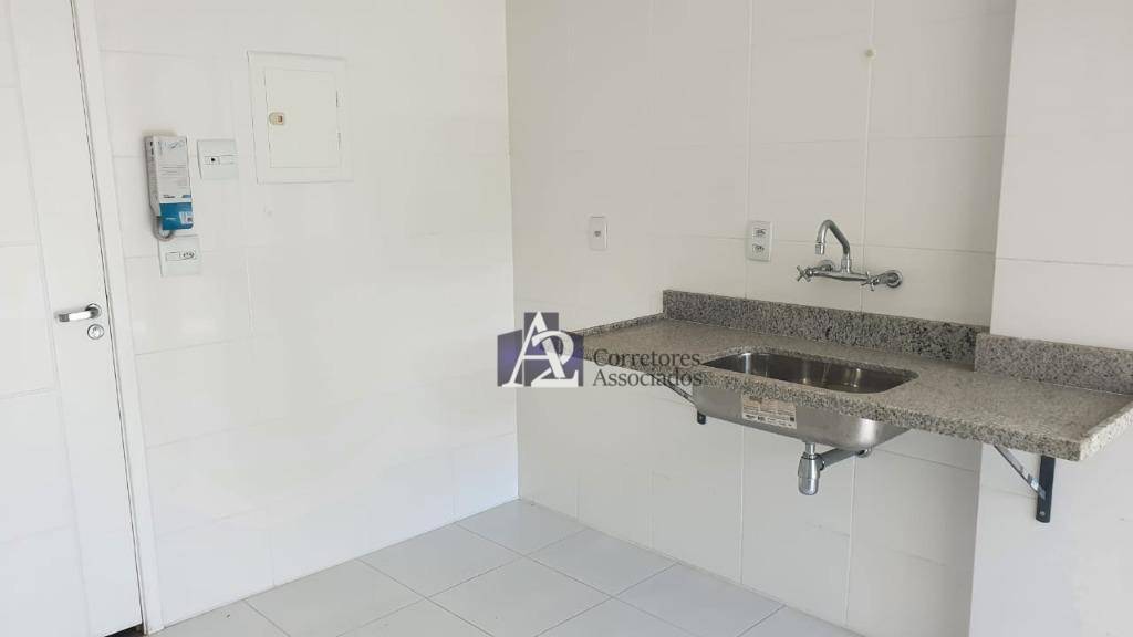 Apartamento à venda com 2 quartos, 70m² - Foto 14