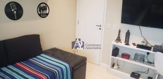 Apartamento à venda com 2 quartos, 70m² - Foto 18