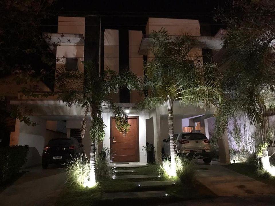 Casa de Condomínio à venda com 3 quartos, 374m² - Foto 1