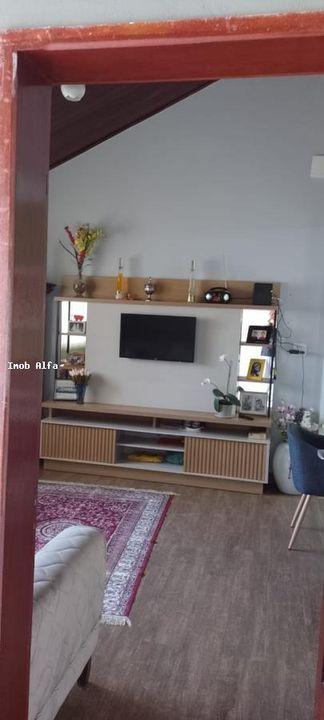 Casa à venda com 3 quartos, 105m² - Foto 2