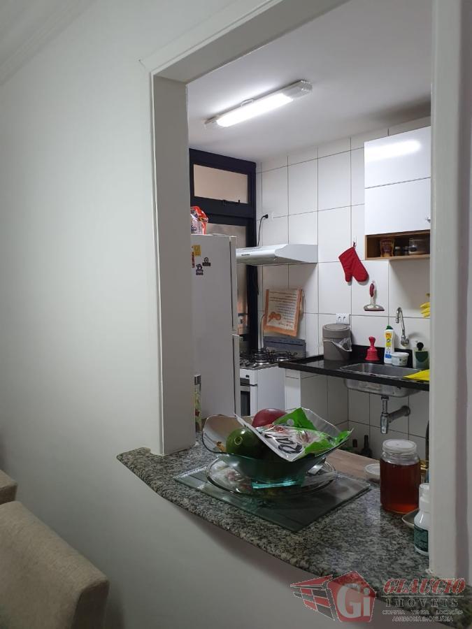 Apartamento à venda com 3 quartos, 70m² - Foto 9
