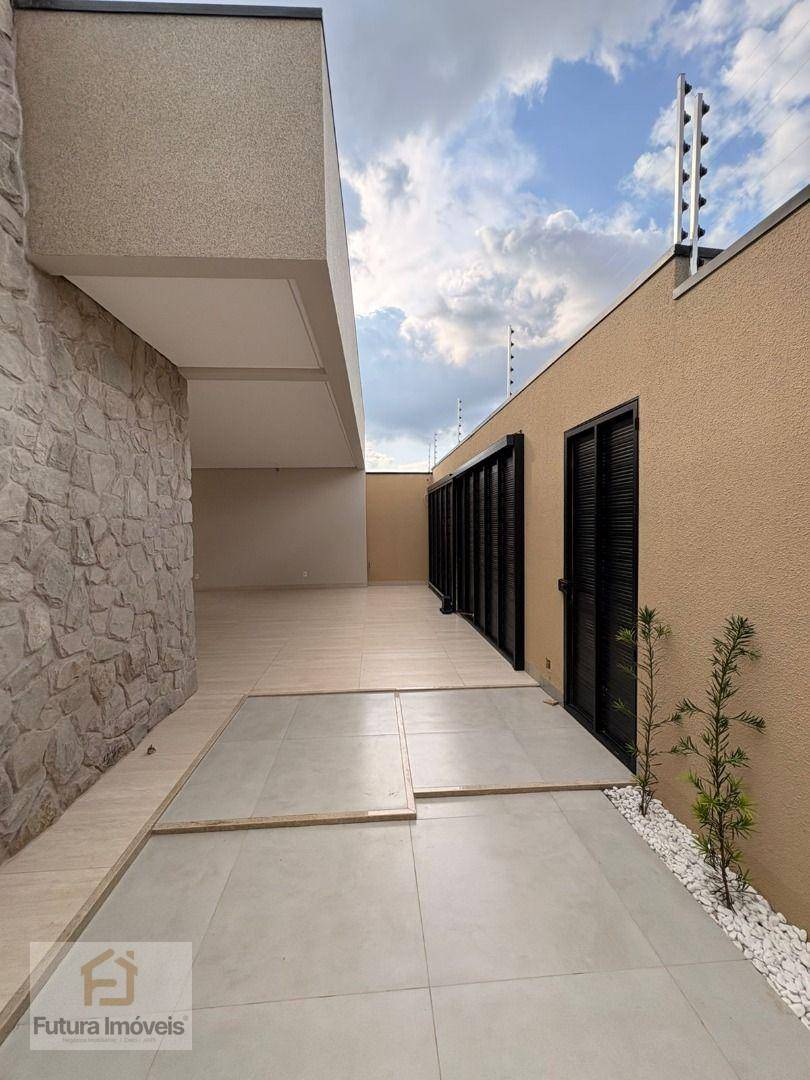 Casa, 3 quartos, 207 m² - Foto 4