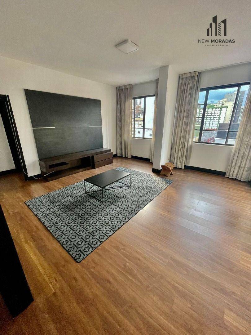 Apartamento à venda com 3 quartos, 157m² - Foto 6