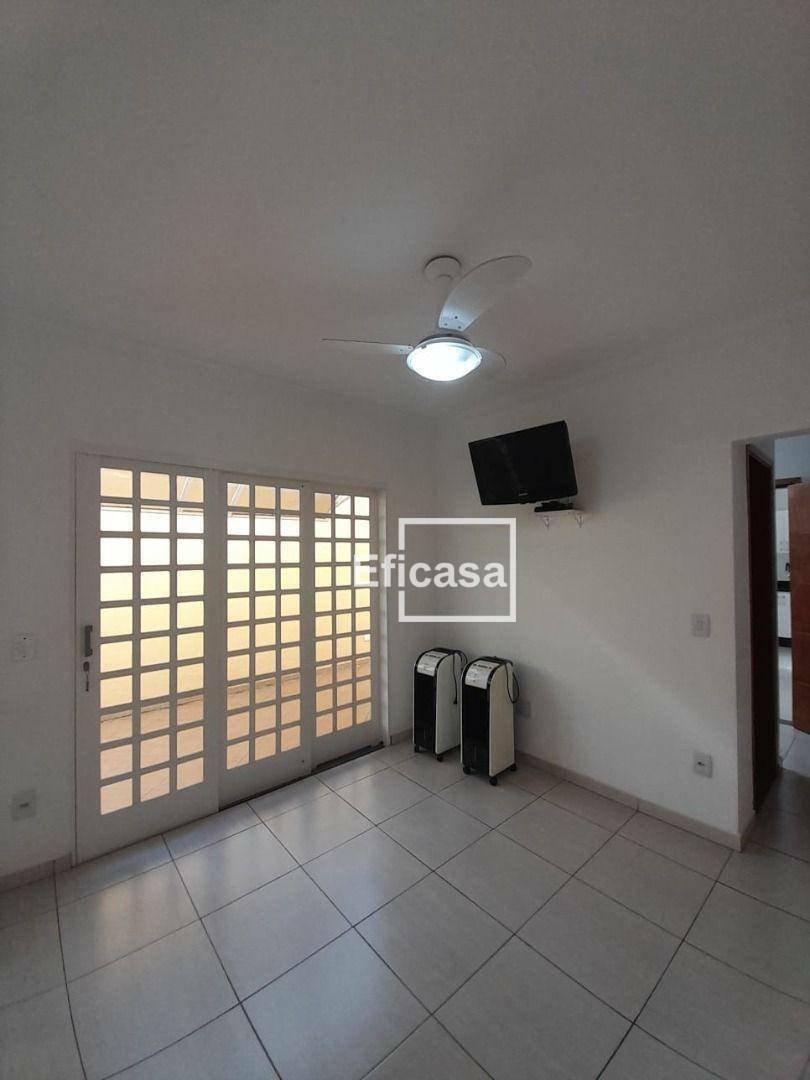 Casa à venda com 3 quartos, 296m² - Foto 29