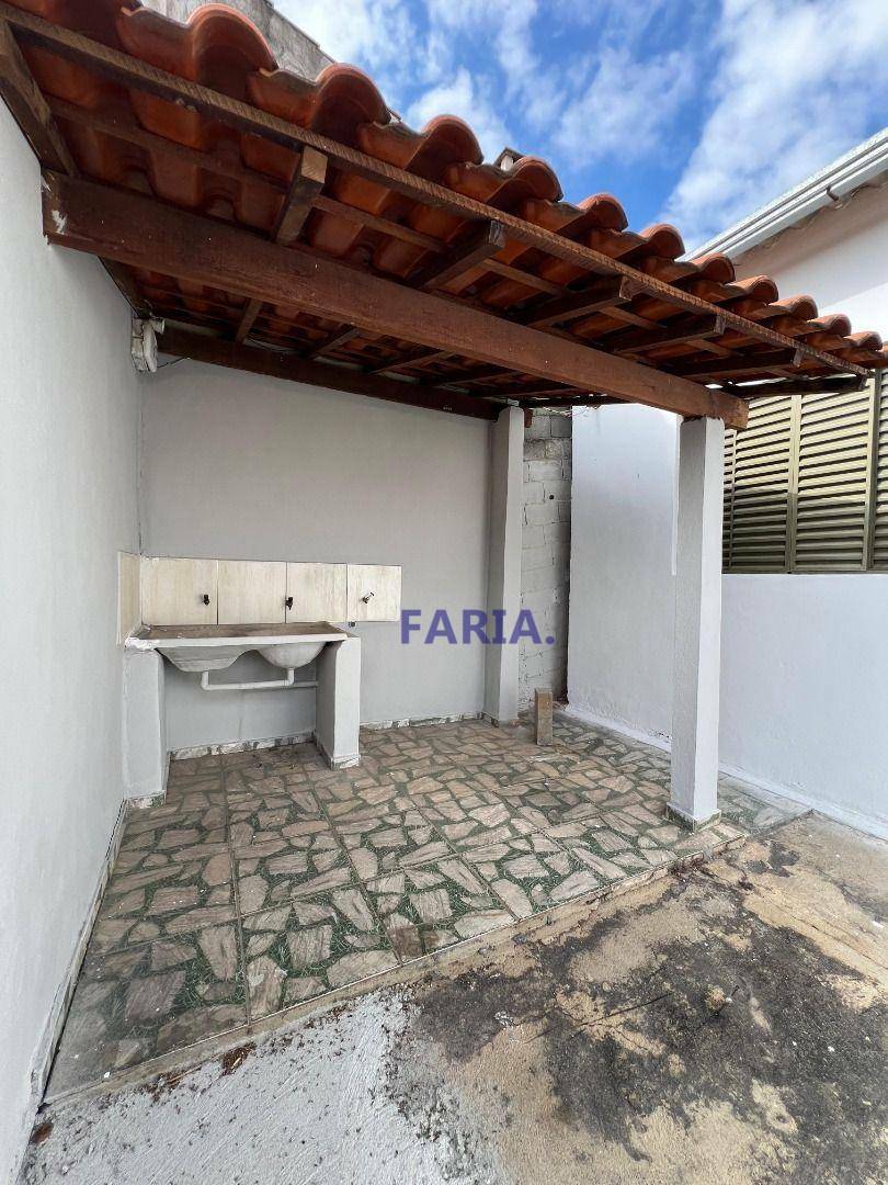 Casa à venda com 1 quarto, 68m² - Foto 17